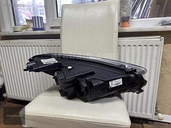 FORD COURİER SOL ÖN FAR ORJİNAL ÇIKMA