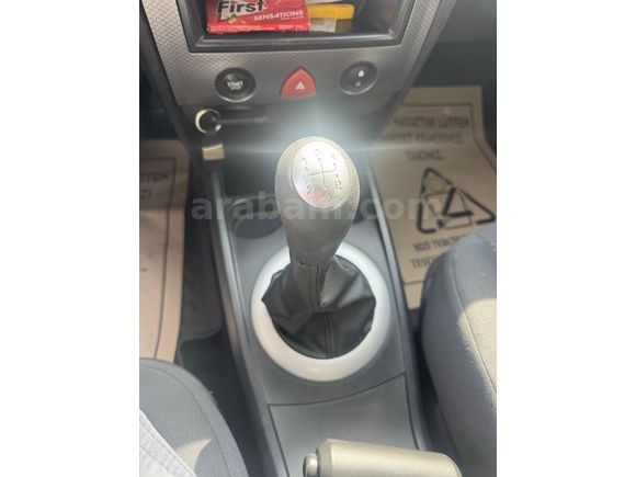 Sahibinden Renault Megane 1.6 Dynamique 2005 Model  230000 km Yeşil