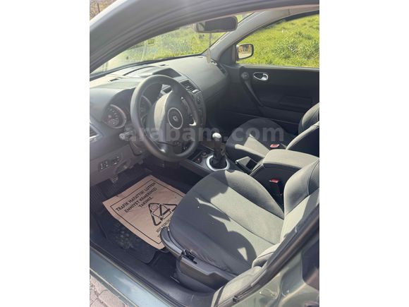 Sahibinden Renault Megane 1.6 Dynamique 2005 Model  230000 km Yeşil