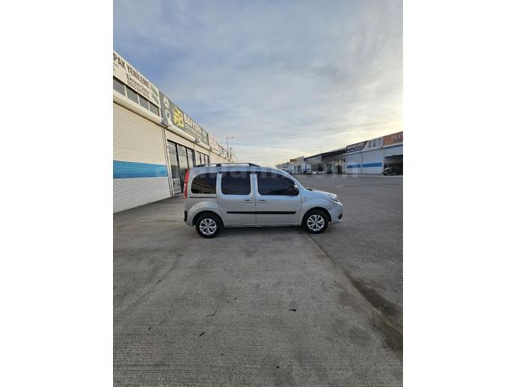 Sahibinden Renault Kangoo Multix 1.5 dCi Touch 2015 Model