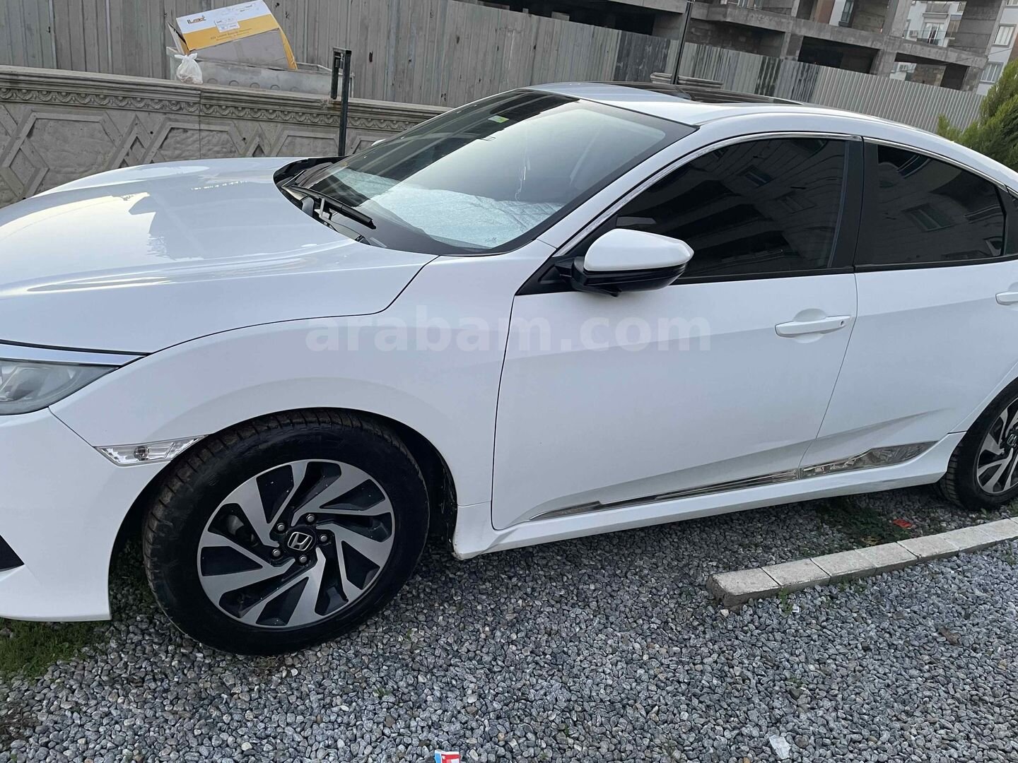 Sahibinden Honda Civic 1.6i VTEC Eco Elegance 2017 Model Balıkesir 218.000 km Beyaz 4