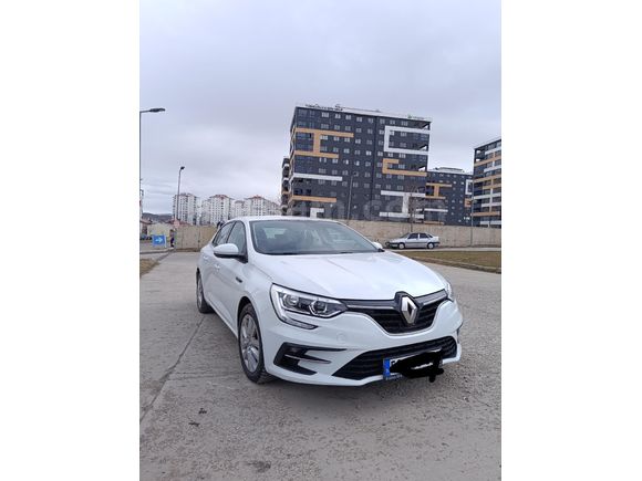 2021/48 Binde temiz Megane