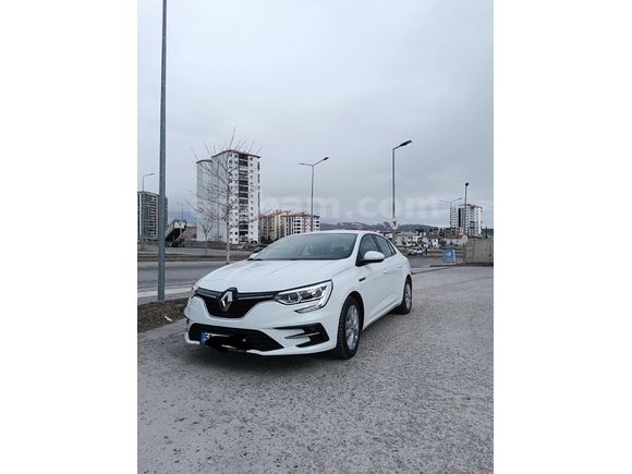 2021/48 Binde temiz Megane