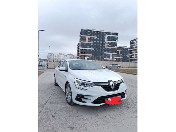 2021/48 Binde temiz Megane