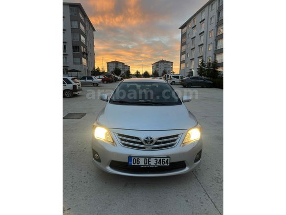 Sahibinden Toyota Corolla 1.4 D-4D Comfort Extra 2012 Model  195.000 km Gri