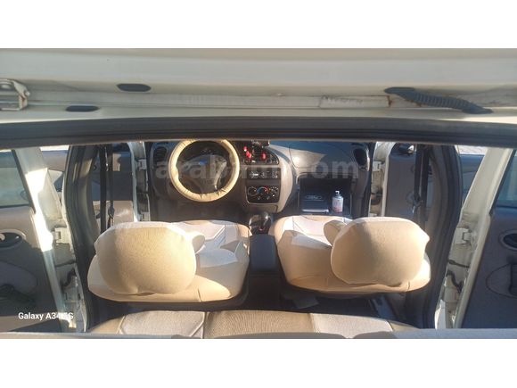 Sahibinden Temiz Bakımlı Aile arabası Ford Fiesta 1.25 Flair 2000 Model