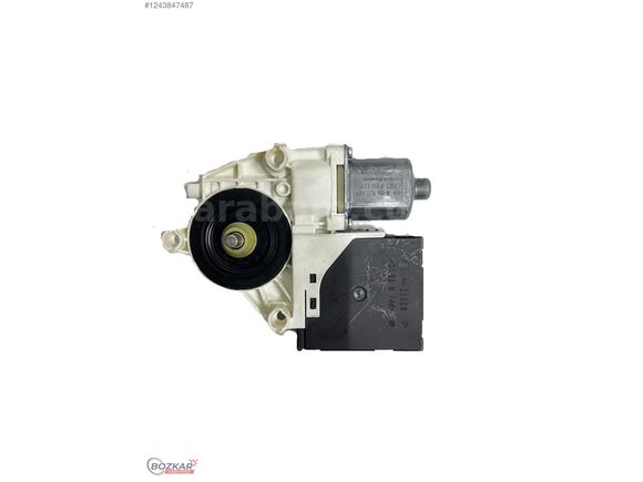 5K0959793 VW Caddy Sol Ön Cam Motoru
