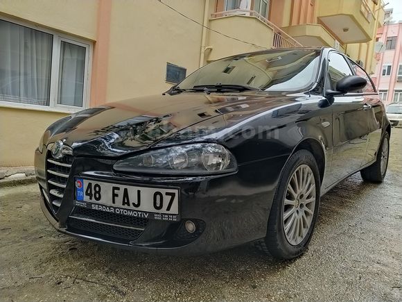Alfa Romeo 147 1.6 TS Distinctive 2008 Model Temiz ve Bakımlı