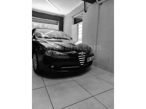 Alfa Romeo 147 1.6 TS Distinctive 2008 Model Temiz ve Bakımlı
