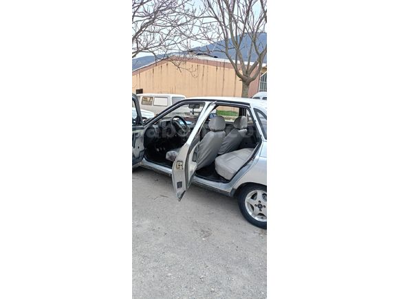 Değisensiz orjinal 70.000km Lada Vega 16V 1.5 2001 Model
