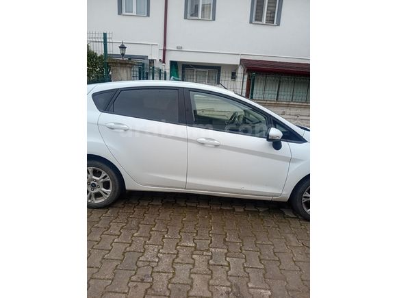 Sahibinden Ford Fiesta 1.5 TDCi Trend 2015 Model