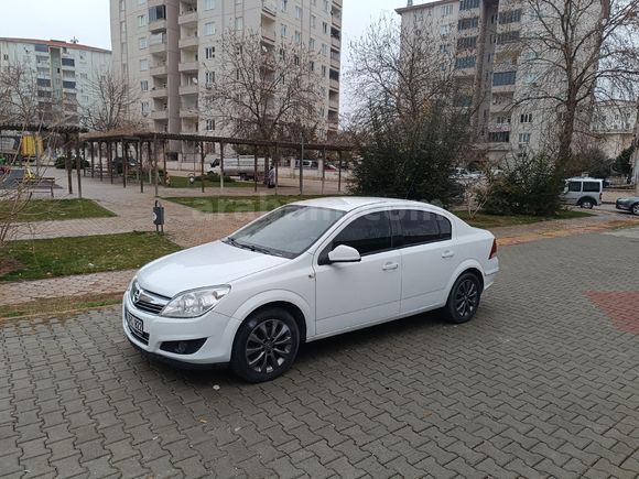 Sahibinden Opel Astra 1.6 Enjoy 111.Yıl 2011 Model