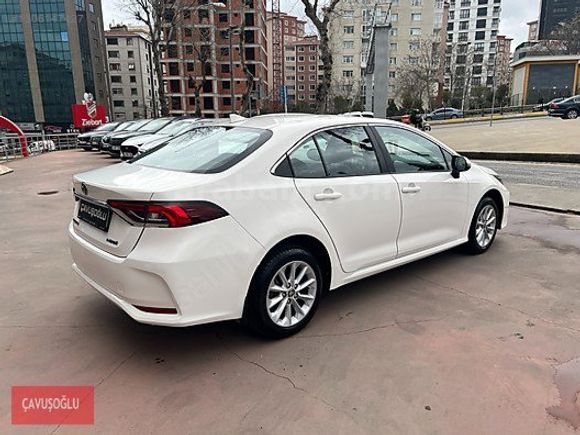 ÇAVUŞOĞLU 2022 TOYOTA COROLLA 1.8 HYBRİT DREAM E-CVT TRAMERSİZ