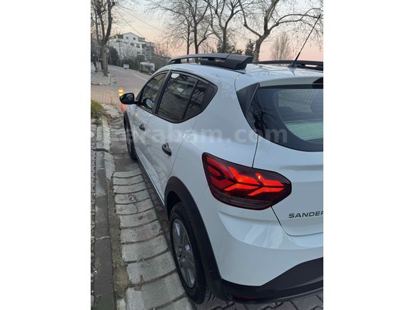 Sahibinden Dacia Sandero Stepway 1.0 Tce Essential 2023 Model 