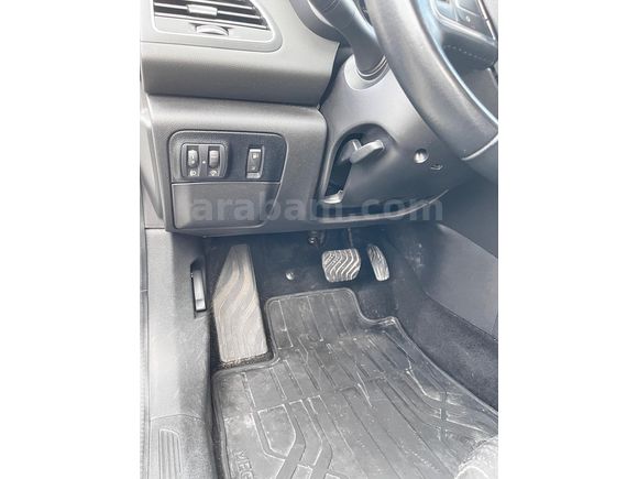 Sahibinden Renault Megane 1.5 Blue DCI Touch 2020 Model 