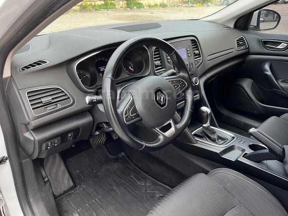 Sahibinden Renault Megane 1.5 Blue DCI Touch 2020 Model 