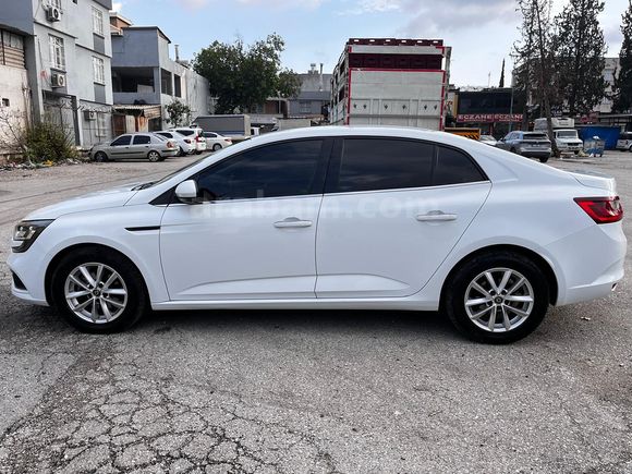 Sahibinden Renault Megane 1.5 Blue DCI Touch 2020 Model 