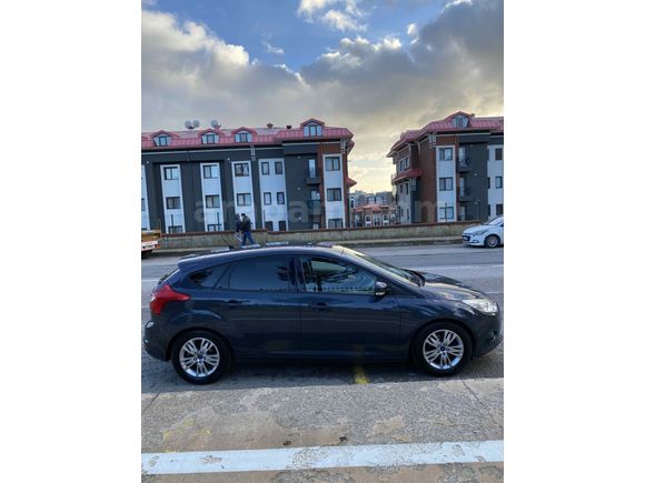 İKİNCİ SAHİBİNDEN TEK PARÇA BOYALI OTOMATİK