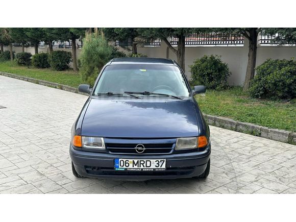 GEBZE SEZGİN OTOMOTİV DEN TÜM KREDİ KARTLARINA 12 AY'A KADAR VADE SEÇENEĞİ Opel Astra 1.6 GL 1994 Model Kocaeli