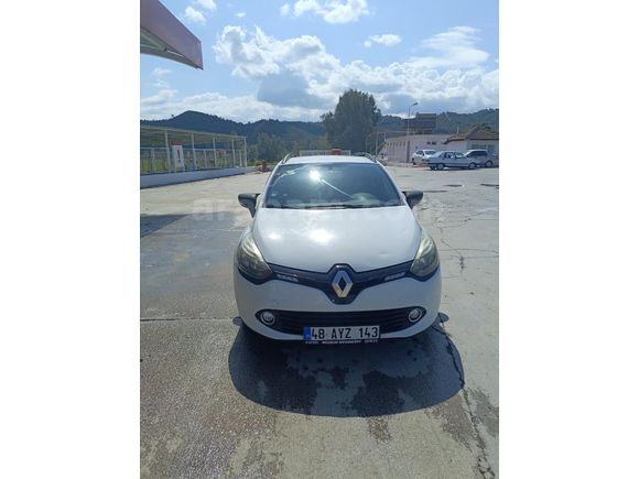 Öğretmenden sahibinden Renault Clio Steyşın vagon 2013 Model 1.2 benzinli otomobil.