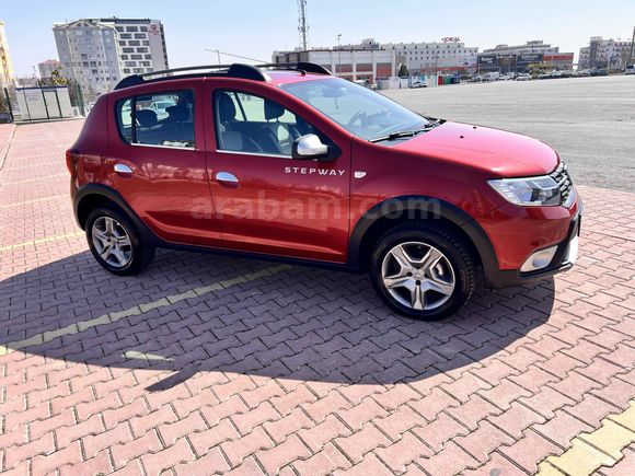 Sahibinden Dacia Sandero 0.9 TCe Stepway Easy-R 2016 Model  92.500 km Kırmızı