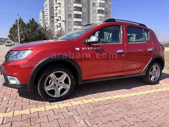 Sahibinden Dacia Sandero 0.9 TCe Stepway Easy-R 2016 Model  92.500 km Kırmızı