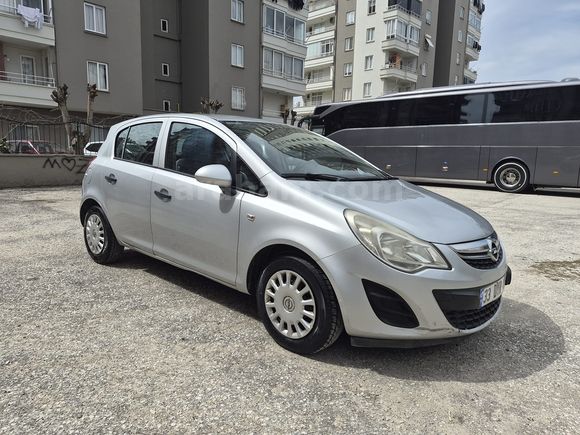 ÖĞRETMENDEN TEMİZ BAKIMLI 2012 MODEL OPEL CORSA DİZEL 1.3 ESENTIA SATILIKTIR