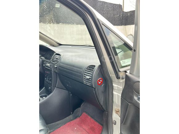 Sahibinden Opel Zafira 1.6 Elegance 2002 Model