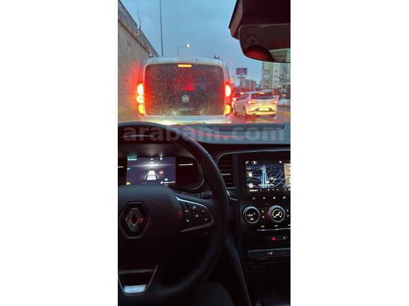 TR’DE TEK 2026 Megane 1.3 TCe Icon GSR2 
