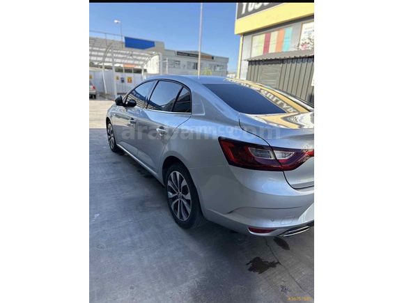 TR’DE TEK 2026 Megane 1.3 TCe Icon GSR2 