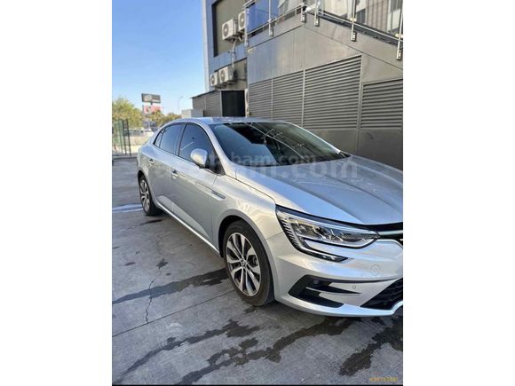 TR’DE TEK 2026 Megane 1.3 TCe Icon GSR2 
