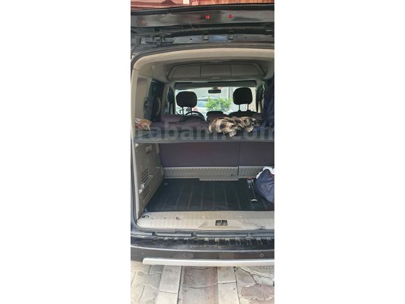 Sahibinden Renault Kangoo Multix 1.5 dCi Privilege Chromeline 2011 Model  175.000 km Siyah
