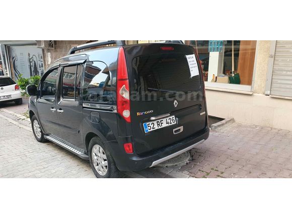 Sahibinden Renault Kangoo Multix 1.5 dCi Privilege Chromeline 2011 Model  175.000 km Siyah