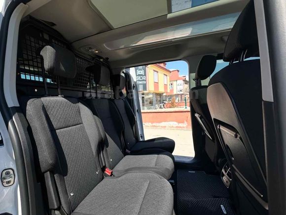 ARACIMIZ SATILMIŞTIR CAM TAVAN FUL+FUL Opel Combo 1.5 CDTI Ultimate 2024 Model Van