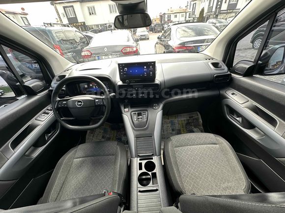 ARACIMIZ SATILMIŞTIR CAM TAVAN FUL+FUL Opel Combo 1.5 CDTI Ultimate 2024 Model Van