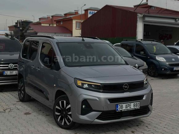 ARACIMIZ SATILMIŞTIR CAM TAVAN FUL+FUL Opel Combo 1.5 CDTI Ultimate 2024 Model Van