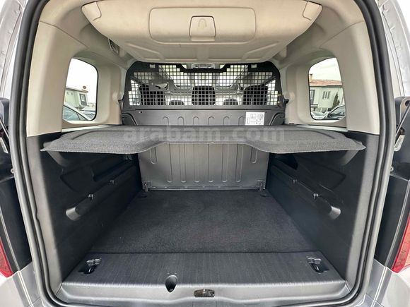 ARACIMIZ SATILMIŞTIR CAM TAVAN FUL+FUL Opel Combo 1.5 CDTI Ultimate 2024 Model Van