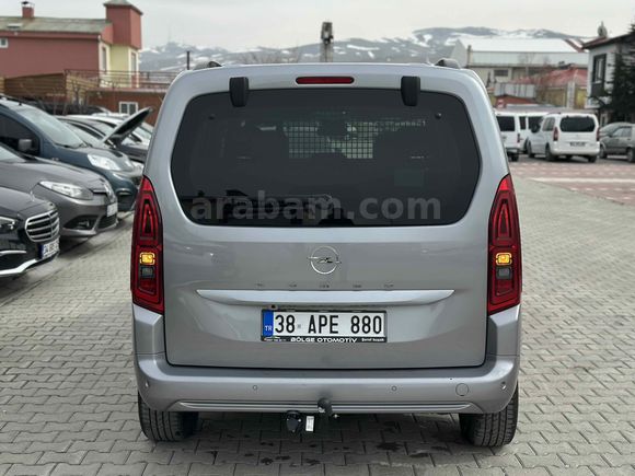 ARACIMIZ SATILMIŞTIR CAM TAVAN FUL+FUL Opel Combo 1.5 CDTI Ultimate 2024 Model Van