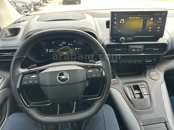 ARACIMIZ SATILMIŞTIR CAM TAVAN FUL+FUL Opel Combo 1.5 CDTI Ultimate 2024 Model Van