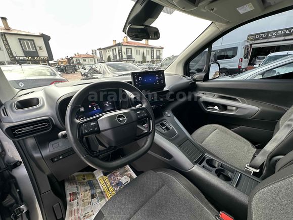 ARACIMIZ SATILMIŞTIR CAM TAVAN FUL+FUL Opel Combo 1.5 CDTI Ultimate 2024 Model Van
