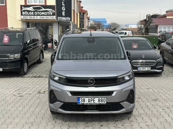 ARACIMIZ SATILMIŞTIR CAM TAVAN FUL+FUL Opel Combo 1.5 CDTI Ultimate 2024 Model Van
