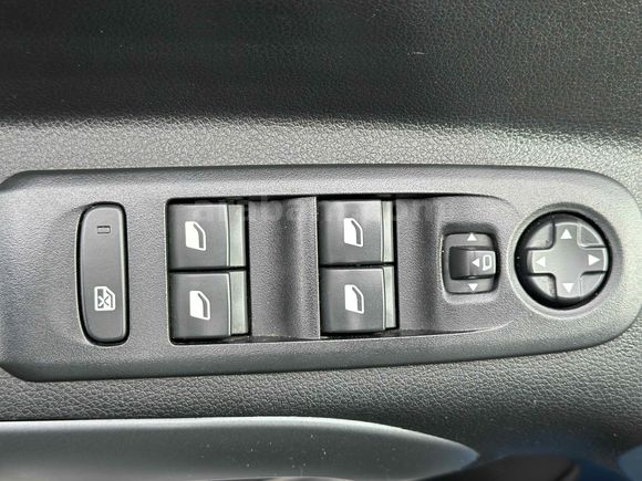ARACIMIZ SATILMIŞTIR CAM TAVAN FUL+FUL Opel Combo 1.5 CDTI Ultimate 2024 Model Van