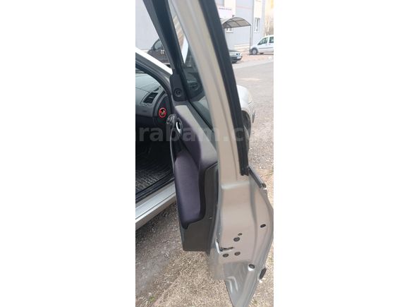 Sahibinden Renault Megane 1.5 dCi Authentique 2010 Model