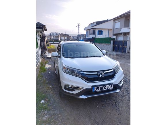 Öğretmenden temiz. Sahibinden ihtiyaçtan satılık Honda CR-V 1.6 i-DTEC Executive 2016 Model 110.000 km Beyaz