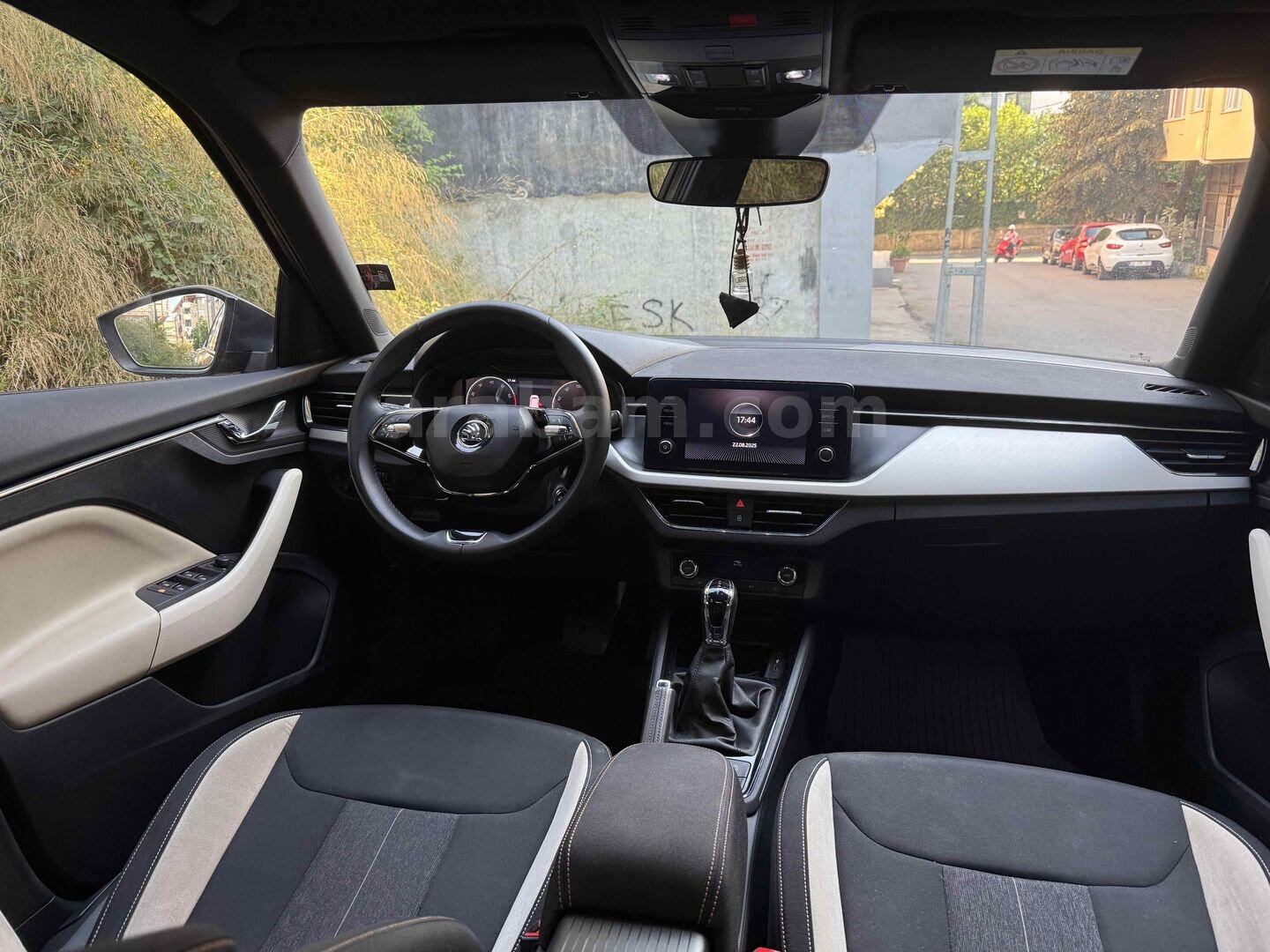 Sahibinden Skoda Kamiq 1.0 TSI Premium 2022 Model İstanbul 27.500 km Füme 5