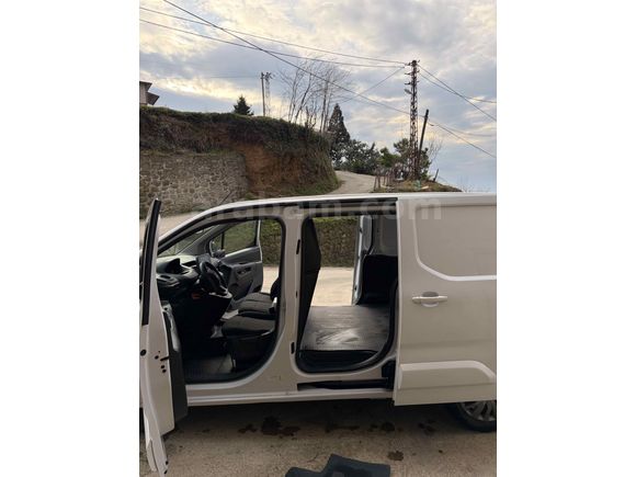 Sahibinden Peugeot Partner 1.5 BlueHDI Comfort 2023 Model 
