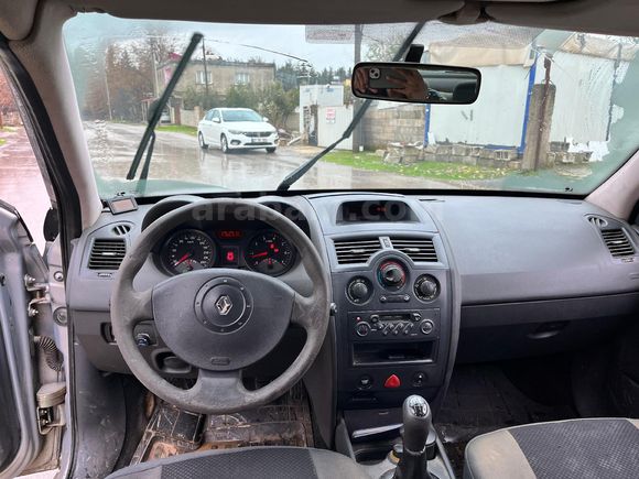 Sahibinden Renault Megane 1.6 Authentique 2004 Model
