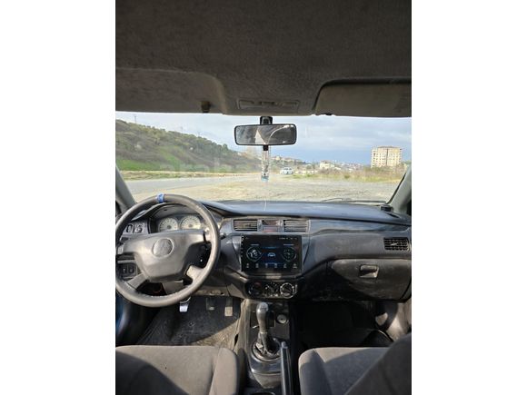 Sahibinden Mitsubishi Lancer 1.6 Invite 2005 Model  300.000 km Mavi