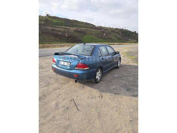 Sahibinden Mitsubishi Lancer 1.6 Invite 2005 Model  300.000 km Mavi