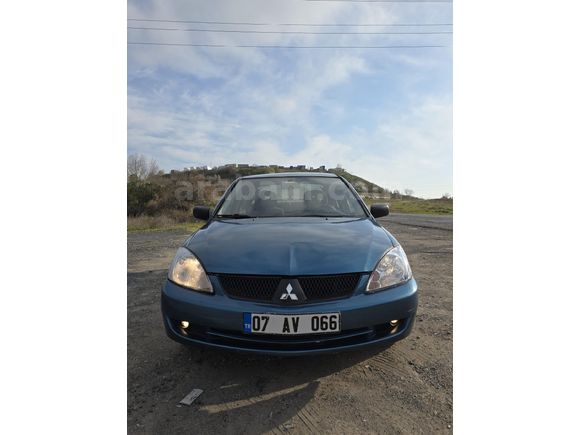 Sahibinden Mitsubishi Lancer 1.6 Invite 2005 Model  300.000 km Mavi